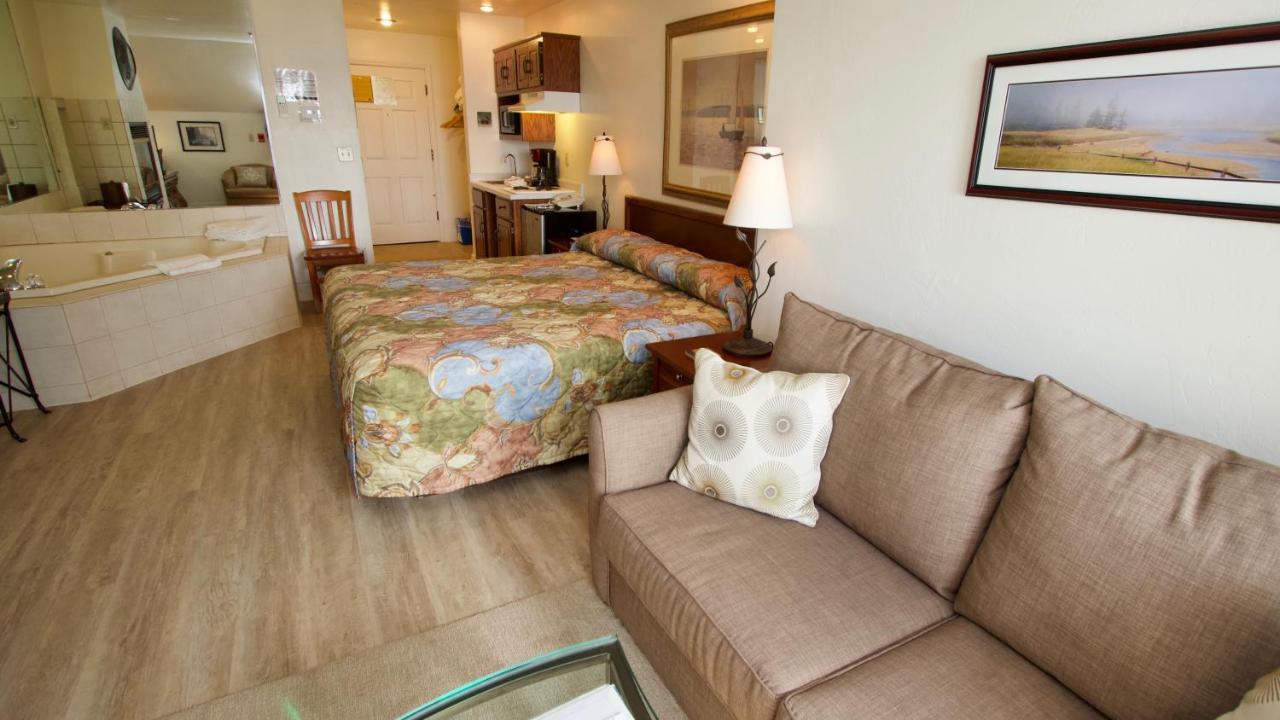 Baileys Harbor Yacht Club Resort Экстерьер фото